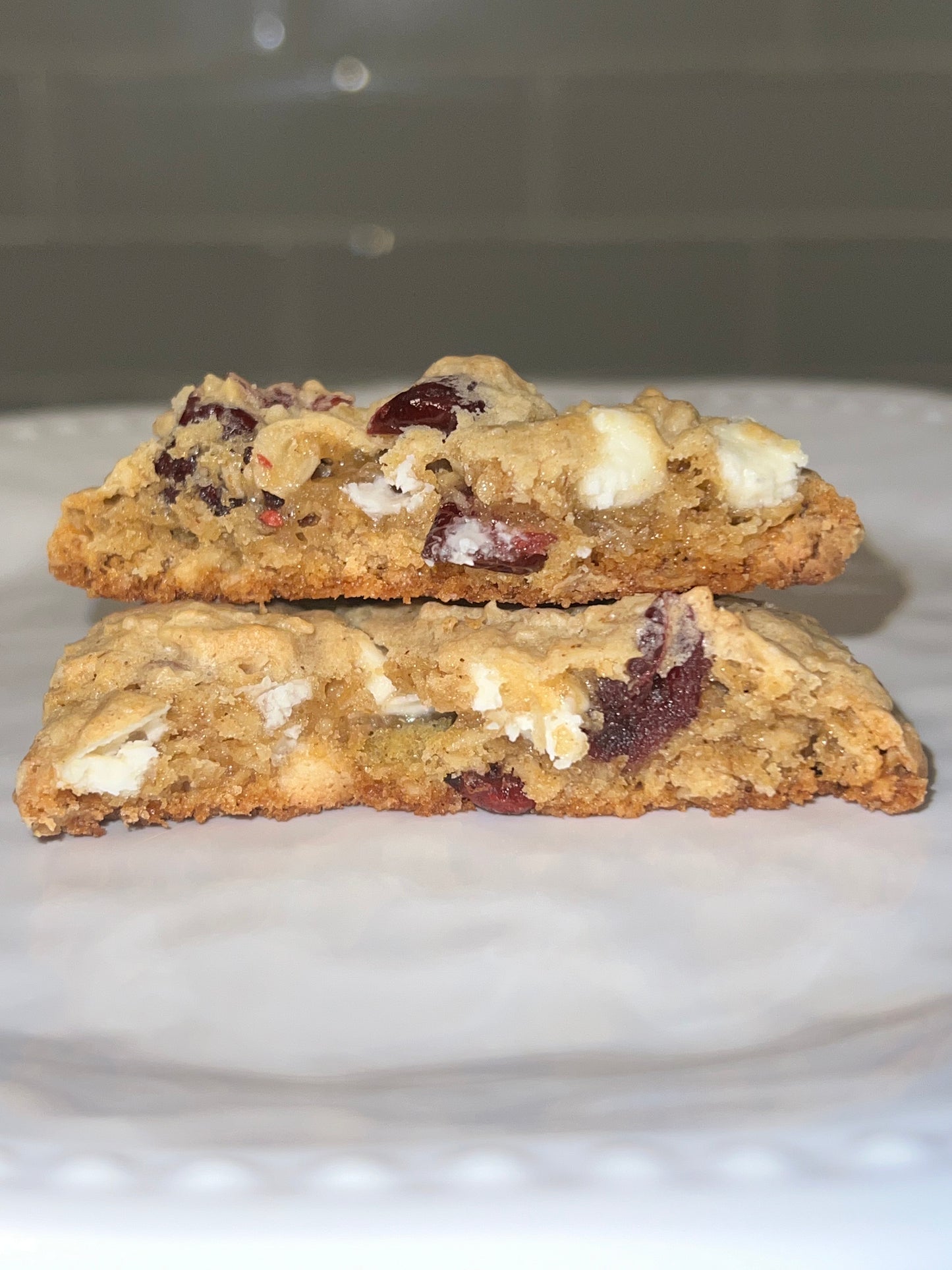 Oatmeal White Chocolate w/ Cranberry